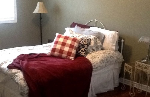 Grand Bend Cabin | Luxury Studio Rental in a Charming Cottage on Lake Huron near Grand Bend, Ontario