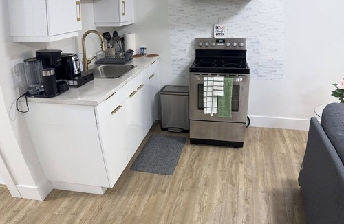 Riverview Apartment | Luxury Suite in Bristol Riverview. Avenir Centre - 6 minutes.