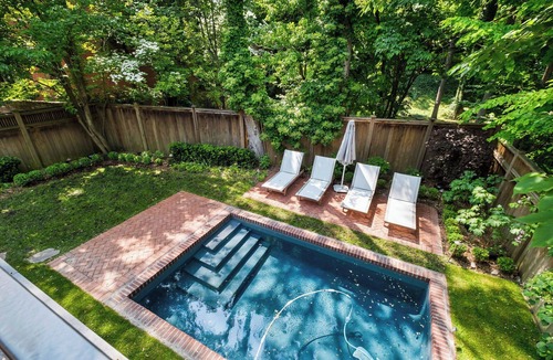 North Toronto Villa | Luxury Toronto Villa | Pool, Sauna & Rooftop Deck