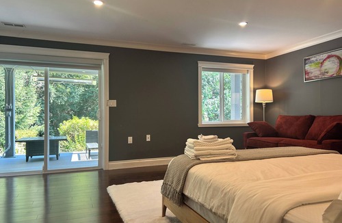 Lynn Valley House | Lynn Valley Creekside Suites