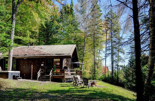 Sainte-Lucie-des-Laurentides House | Manoir des Pins - Spa privé, sauna et accès plage