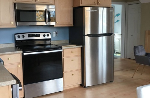 Boularderie House | Magical Modern Beach House on Bras D'or Lakes/Surround Deck/Newly Built