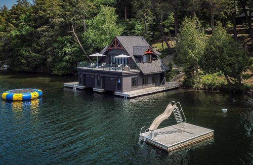 Seguin Cottage | Magnificent 7bdrm 8bath luxury on Lake Joe! Hot Tub! Gym! Boathouse! Sauna!