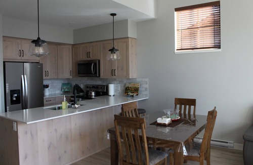 Sun Peaks Apartment | Magnificent view top floor condo