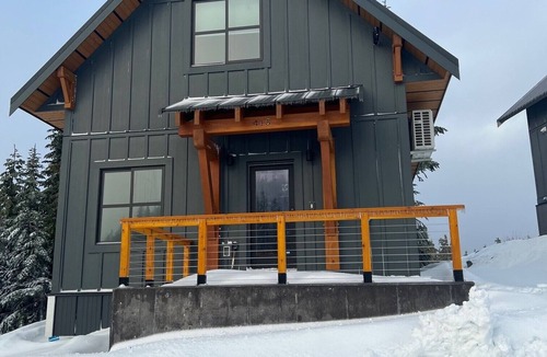 Courtenay Ski Chalet | Marmot Chalet - Mount Washington