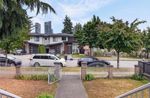 Burnaby House | Master Bedroom 208 Located in Burnaby (Metrotown Area)