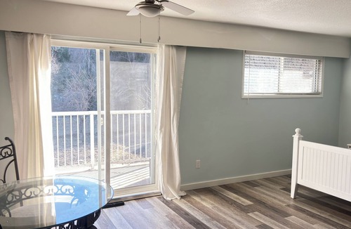 Midway House | Midway RiverHaus - Charming upstairs with views of river and mountains.