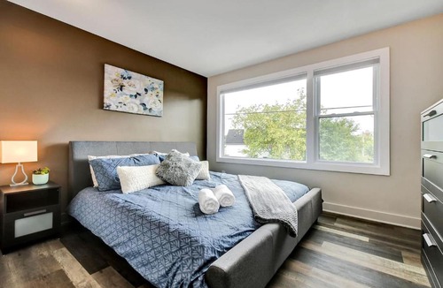 Vanier North Apartment | Modern 1BR with King Bed - Near Downtown Ottawa!