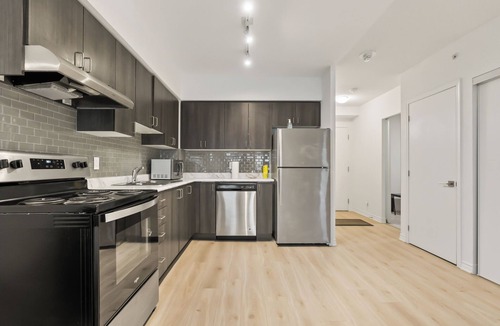 West Hill Apartment | Modern 2-Bed, 2-Bath Apartment, Family-Friendly, Free Parking, Gym & Party Room!