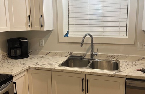 St. John's Apartment | Modern 2-Bedroom Apartment in a Quiet Suburb;Close to Shops, Banks, and Airport!