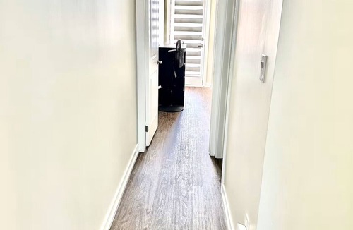 Vaughan House | Modern 3 bed, 2 bath townhouse.