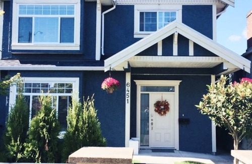 East Side House | Modern 3-bedroom home in Vancouver Central Near Airport