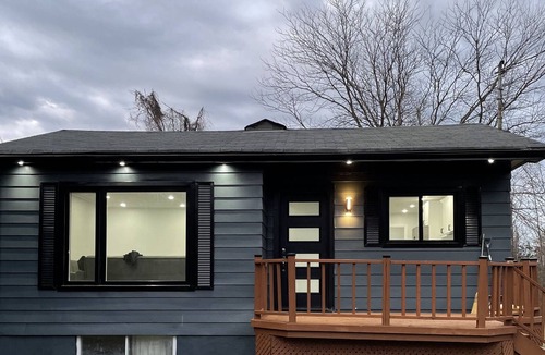 Sutton Cottage | Modern 4 bdrm cottage at Lake Simcoe!