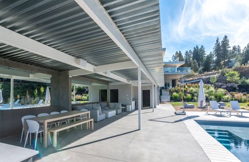 Okanagan-Similkameen Villa | Modern 5 Bedroom Villa - Summer Rental
