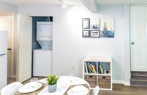 Langley House | Modern, clean & private 1BR suite. Up to 3 guests.