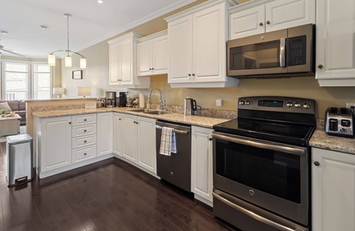 Downtown St. John's House | Modern Downtown Home - Garage & Parking - St Johns