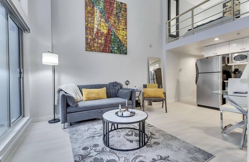 Downtown Vancouver Condo | Modern Downtown Vancouver Loft. Parking included.
