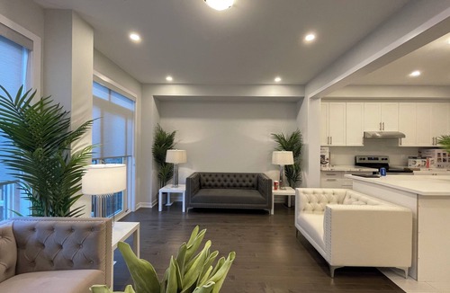 Markham House | Modern Elegant Full Townhouse In Prestigious UnionVilla, Augus Glen Community
