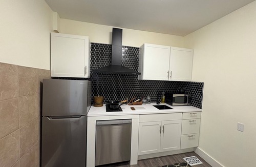 Beamsville Apartment | Modern Farmhouse theme Studio apartment in Central Beamsville