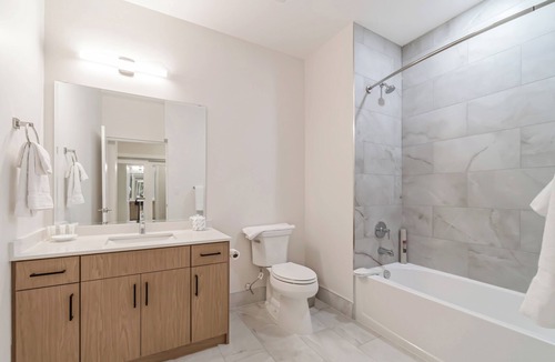 Dean Park Apartment | Modern Fully Furnished 2 Bedroom Apartment Unit 10