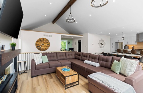 Tobermory House | Modern Hay Bay Retreat | Starlink | Tobermory