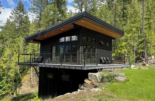 Riondel House | Modern-Japanese Inspired - Indoor/Outdoor Luxury Rental