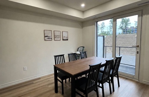 Huntsville House | Modern Lakeview Stay Near Downtown Huntsville