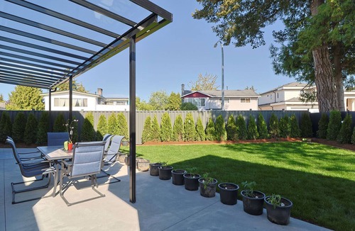 Richmond House | Modern luxury villa with 4 ensuites. Perfect for large family gatherings.