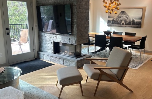 Whistler Creekside Cabin | Modern Minimalist Cabin in quiet setting. 12-minute walk to reekside gondola.