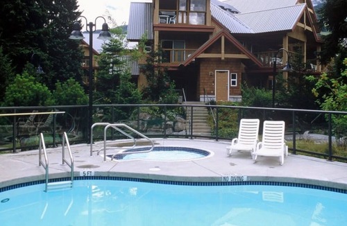 Whistler House | Modern Mountain Getaway
