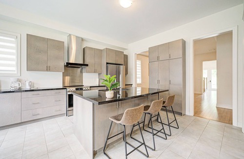 Richmond Hill Boat Rental | Modern Spacious Luxury detached-House new in RH