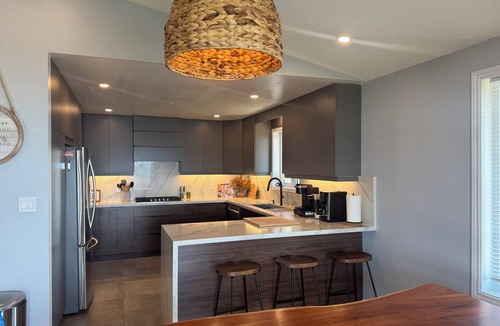 Brighton House | Modern Waterfront Home near Prince Edward County w/Panoramic Lake Ontario Views