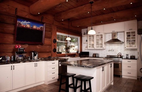 Sainte-Adele Ski Chalet | Montagnard des Pays-d`en-Haut/Private Pool & Spa/Nature & Lake