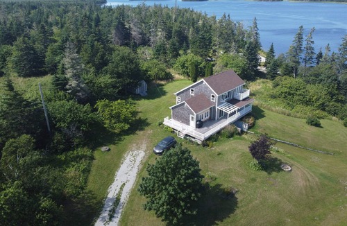 Yarmouth County House | Morris Island Sunrise Retreat