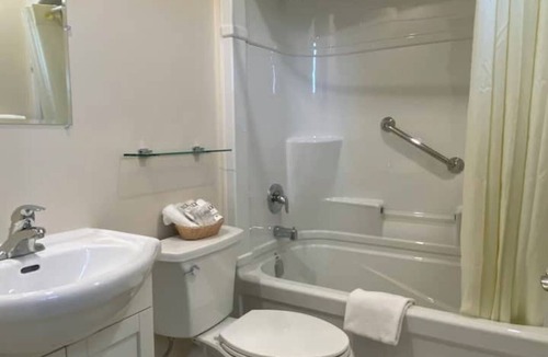 Cookstown Hotel | Motel 400 & Suites Single Kitchenette Unit C