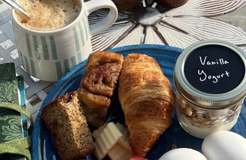East Kootenay Bed & Breakfast | Mountain Guesthouse Bed and Baking