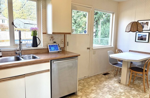 Canyon Heights House | Mountain Mid-Century Sanctuary: Huge Yard, Views & Adventure at Your Door