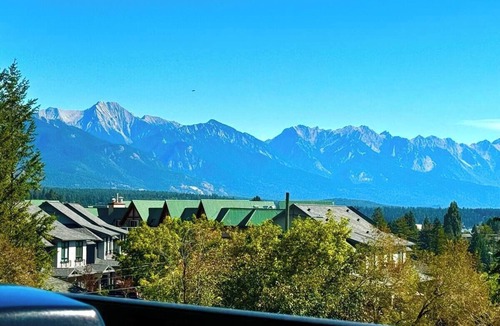 Invermere House | Mountain Retreat: Spacious 3BR Downtown Home