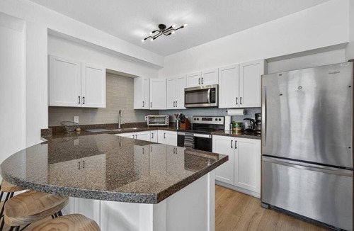 Quail Ridge Apartment | Mountain View Condo w Pool, Hot Tub & Golf Nearby 2318