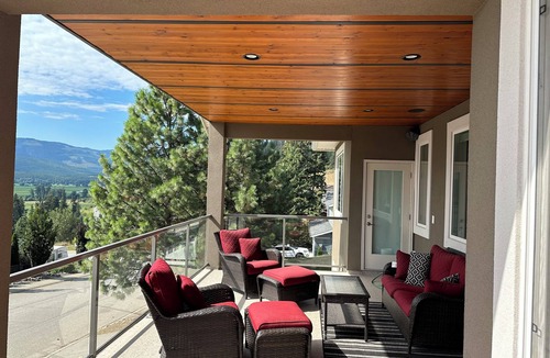 Lumby House | Mountain View Home with hot tub close to prime areas for outdoor enthusiasts