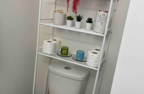 Richmond House | Move-In Ready! Bright and Cozy Room for Rent – Utilities Included 🌟”