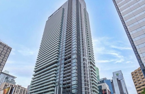 Toronto Entertainment District Apartment | Move in Ready Center MTCC 2B2B City Lakeview &Free Parking