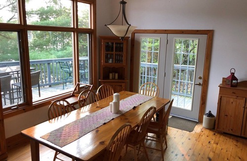 Bracebridge Cottage | Muskoka Charm at it's best! Peaceful Island Escape close to marina