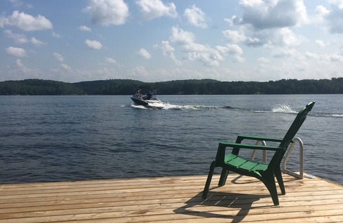 Lake of Bays Cottage | Muskoka, Cozy 2 Bedroom/2 Bathroom Cottage located on the coveted Lake of Bay