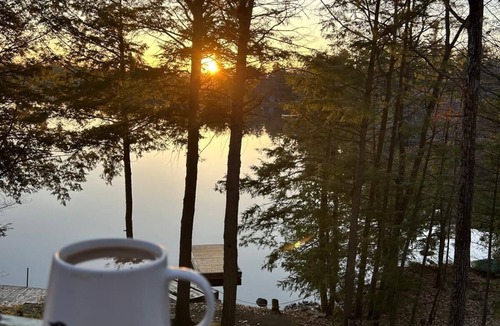 Georgian Bay Cottage | Muskoka Lookout Waterfront Cottage on Six Mile Lake