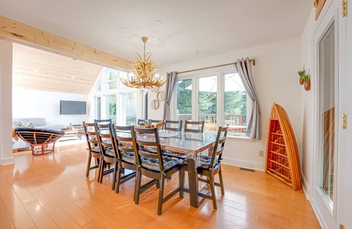 Bracebridge Cottage | Muskoka Vibe Riverfront Retreat w hot tub/Game Rm