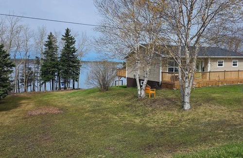 Birchy Bay House | Nan & Pop's Waterfront Retreat, Offering a breathtaking view of the bay!