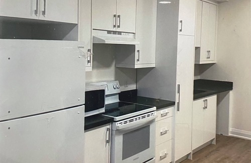 Bracondale Hill Apartment | New 2 bedroom apartment in Toronto 782 St. Clair ave.west