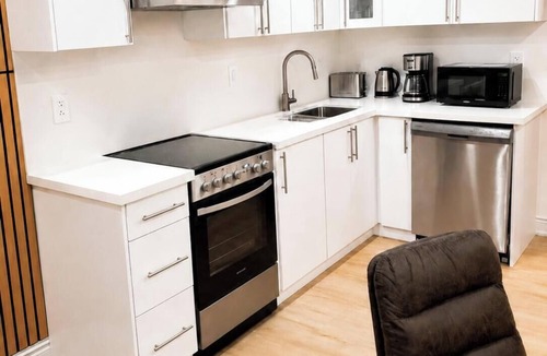 Halton Regional Municipality Apartment | New 2BR Suite Private Entry Free Parking