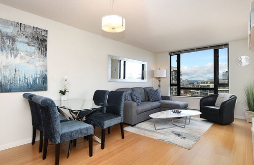Fairfield Condo | New! Family Friendly- Perfect Downtown Location! Sleeps up to 5